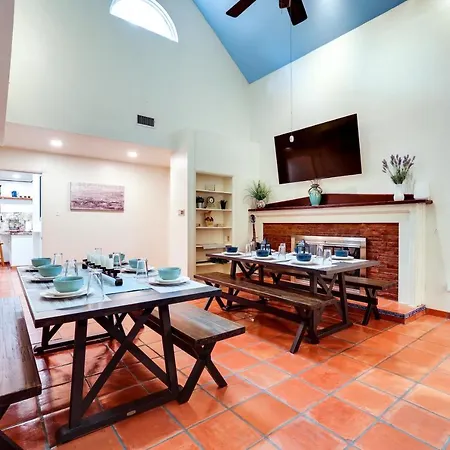San Antonio Home Private Pool And Covered Patio